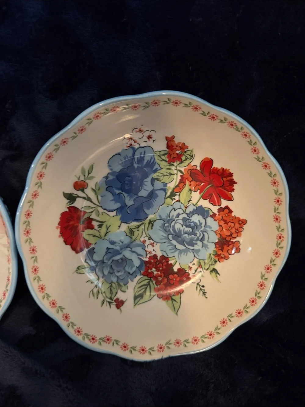 The Pioneer Woman 2 piece Bowl Set - Blue & Red Flower Motif